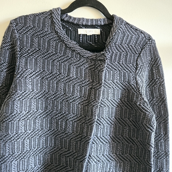 NWOT Loft L 3D knit asymmetrical cardigan, zipper, navy blue black - Picture 5 of 10